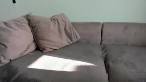 Emi online show from March 2, 2026, 5:08 am