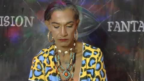 LA LOBA online show from January 10, 2025, 12:27 am