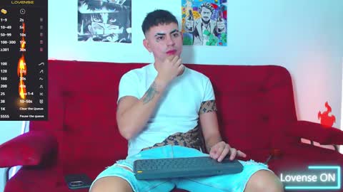 Snapshot of lobito_xxxl chatting on February 6, 2025, 1:05 am lobito_xxxl online show from February 6, 2025, 1:05 am