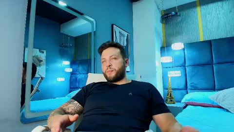 logan_austin online show from April 23, 2026, 8:33 pm