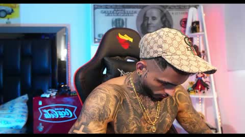 logan_hugh8 online show from February 24, 2025, 1:31 pm