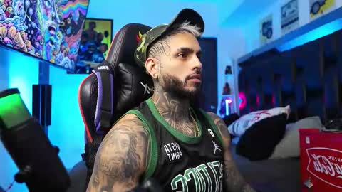 logan_hugh8 online show from February 13, 2026, 3:30 pm