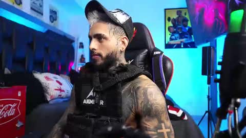 logan_hugh8 online show from February 21, 2026, 9:38 pm