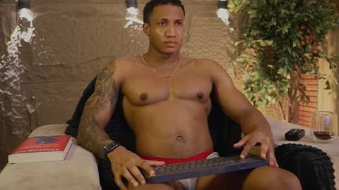 logan_varela online show from November 27, 2025, 9:50 pm