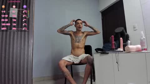 logan_wollff online show from May 28, 2026, 11:35 pm