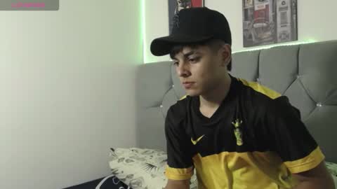 loganjhonson19 online show from January 18, 2026, 3:21 am