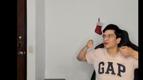 Snapshot of logannick chatting on December 12, 2024, 9:40 am Logan online show from December 12, 2024, 9:40 am