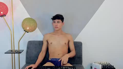 loganoficialx online show from December 5, 2024, 9:28 am