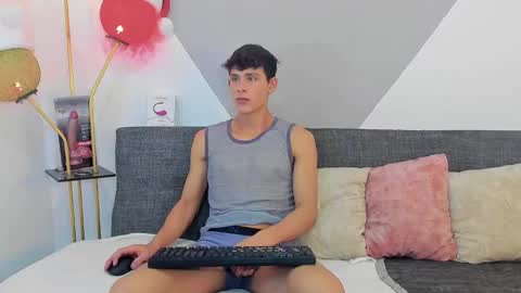 loganoficialx online show from December 21, 2024, 7:56 am