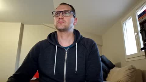 loic31 online show from March 8, 2025, 5:11 pm