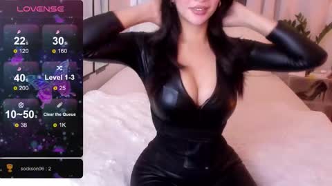 Snapshot of loisewilliams chatting on March 7, 2026, 7:33 pm Mistress L online show from March 7, 2026, 7:33 pm