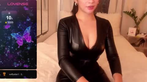 Snapshot of loisewilliams chatting on March 9, 2026, 1:42 am Mistress L online show from March 9, 2026, 1:42 am