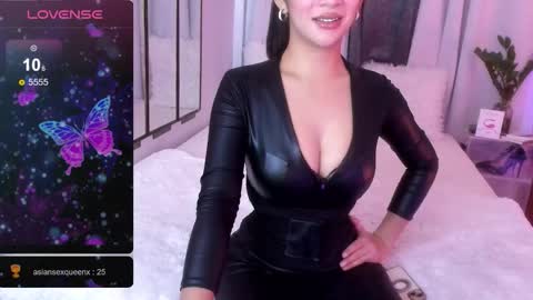 Snapshot of loisewilliams chatting on March 13, 2026, 10:05 pm Mistress L online show from March 13, 2026, 10:05 pm