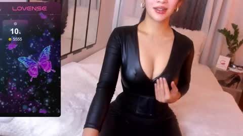 Snapshot of loisewilliams chatting on March 21, 2026, 2:16 am Mistress L online show from March 21, 2026, 2:16 am