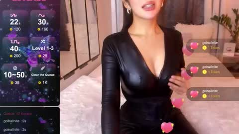 Snapshot of loisewilliams chatting on March 30, 2026, 11:17 pm Mistress L online show from March 30, 2026, 11:17 pm