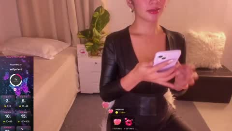 Snapshot of loisewilliams chatting on April 13, 2026, 6:57 pm Mistress L online show from April 13, 2026, 6:57 pm