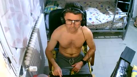 Snapshot of lokoum39 chatting on October 19, 2025, 6:41 pm lokoum39 online show from October 19, 2025, 6:41 pm