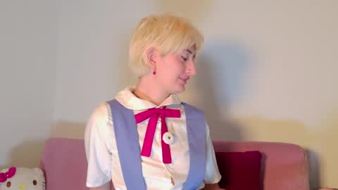 Lola . online show from May 18, 2026, 3:07 pm