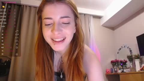Lola online show from March 3, 2025, 6:44 pm