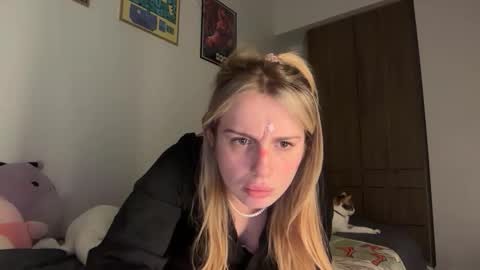 Snapshot of lolaa555 chatting on March 20, 2026, 7:02 am lolaa555 online show from March 20, 2026, 7:02 am