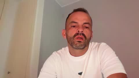 Snapshot of lolaandresbis chatting on May 17, 2026, 3:19 pm lolaandresbis online show from May 17, 2026, 3:19 pm