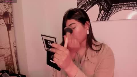 lolaasmith_21 online show from February 19, 2026, 7:10 pm