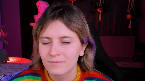 Snapshot of lolaasmus chatting on January 14, 2025, 11:31 am I consider myself the god Loki but life just calls me LOL online show from January 14, 2025, 11:31 am