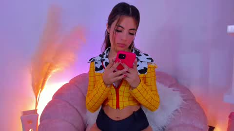 LolaCoper online show from February 17, 2025, 3:36 am