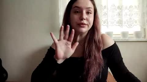 Lola online show from April 6, 2026, 8:37 am