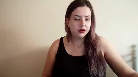 Lola online show from April 14, 2026, 8:31 am