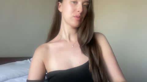 Frt Pr1ncess online show from February 11, 2026, 9:14 am