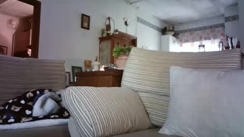 LOLA HUESO y ERIC online show from February 2, 2026, 9:19 am