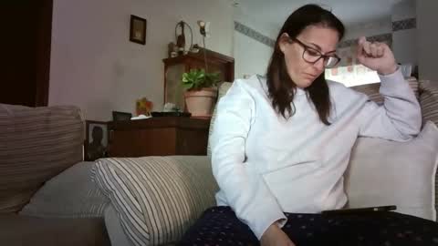 LOLA HUESO y ERIC online show from February 9, 2026, 9:02 am