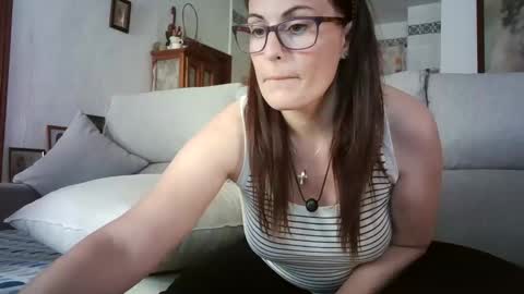 LOLA HUESO y ERIC online show from May 8, 2026, 2:22 pm