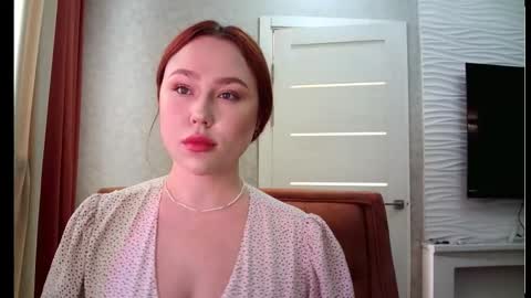 Lola online show from October 1, 2025, 7:58 am