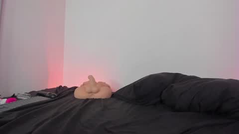 Snapshot of lolap_ chatting on January 1, 2025, 11:07 pm Lola online show from January 1, 2025, 11:07 pm