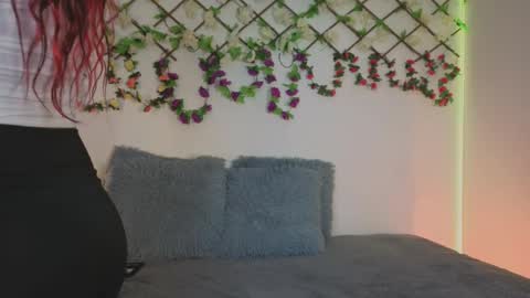  Lola  online show from January 10, 2026, 11:20 pm