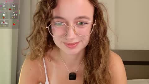 Lolatheangel online show from April 17, 2026, 1:08 am