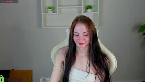 Lola online show from October 30, 2025, 9:22 am