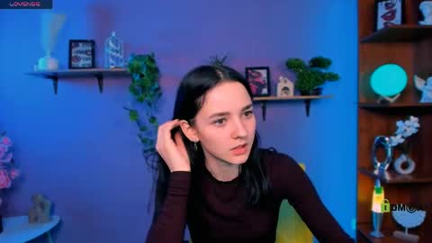 lole ti online show from April 5, 2026, 6:27 pm