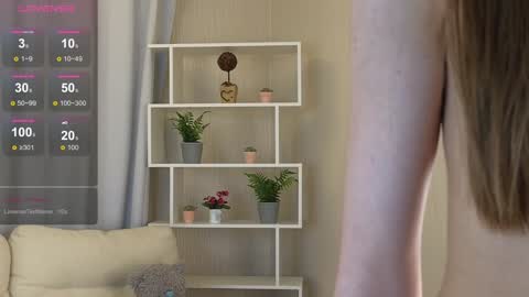 Snapshot of lolly_monica chatting on January 4, 2025, 7:13 pm Monica online show from January 4, 2025, 7:13 pm