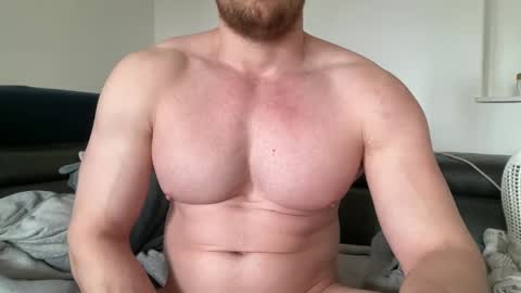 Snapshot of lolmaster32 chatting on March 10, 2025, 12:37 pm www almost 150 videos for only 10month instagram lolmaster32CB online show from March 10, 2025, 12:37 pm