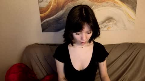 Loly online show from May 7, 2026, 1:44 am
