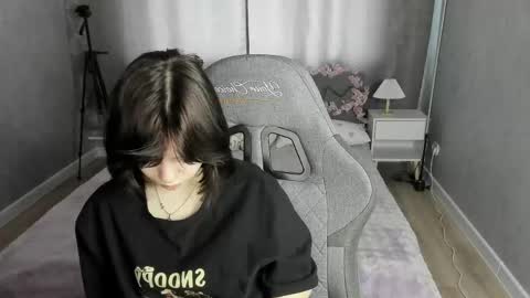 Loly online show from May 18, 2026, 1:35 am