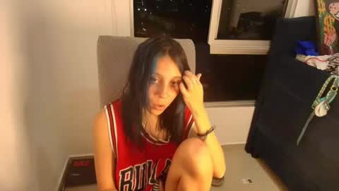 Loly  online show from March 10, 2025, 1:45 am