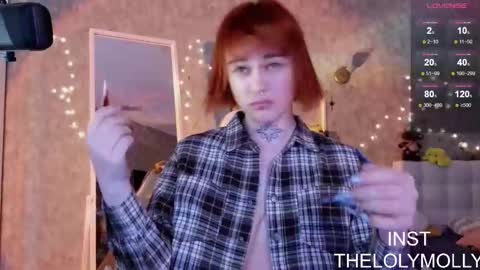 Molli online show from March 19, 2026, 10:19 am