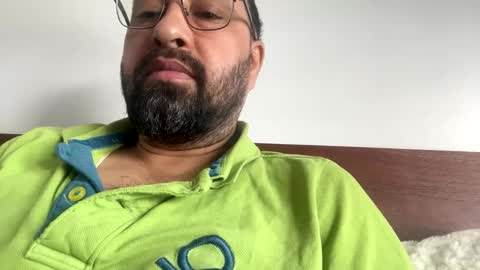 london0555 online show from February 10, 2025, 8:00 pm