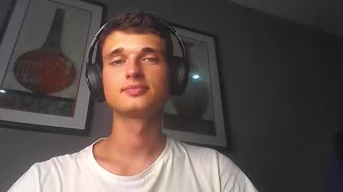 Snapshot of london_tomy chatting on March 9, 2026, 3:43 am london_tomy online show from March 9, 2026, 3:43 am