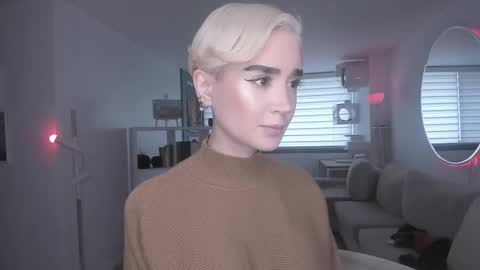 SABRINA online show from February 12, 2025, 2:54 pm