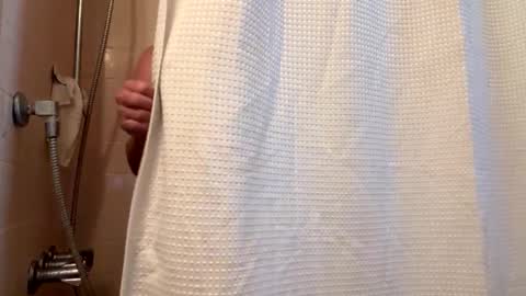 longdick136583483 online show from December 2, 2025, 9:32 pm